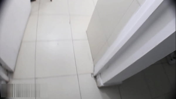 Llegando a un acuerdo sexual con mi hermanastra para follarme su apretado coño PARTE 1