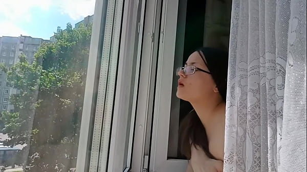 OMG!!! Risky Sex!!! Sexy Amateur Babe Fucked From Behind At The Window