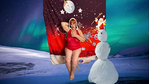 Granny Carmen Claus: Delicious Dildo Fucking Elf