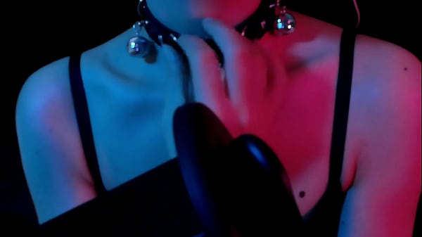 ASMR-戴着项圈铃铛