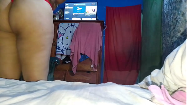 Latina brunette masturbates her delicious pussy until she reaches orgasm.