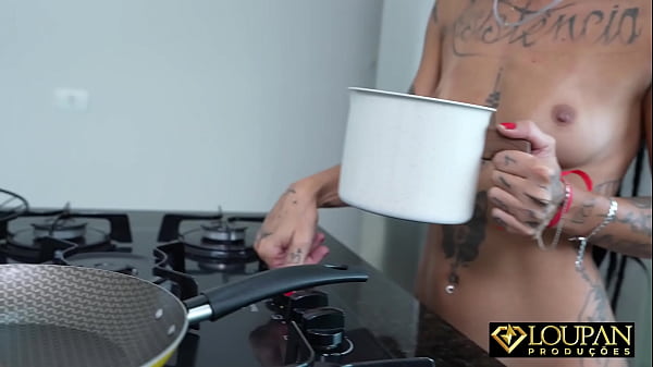 Caroleta engasgando no pica e levando porra na buceta | LP Produções