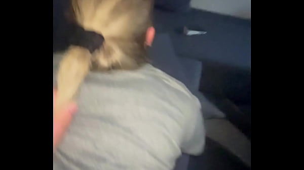 Creampie în pussy, Young stepmom sucks him good and then gets fucked hard and hot ep. 2