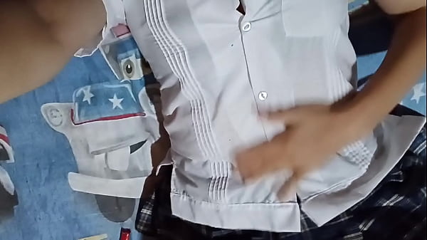 ME MASTURBO CON MI JUEGUETE QUE DELI ( CASERO REAL)