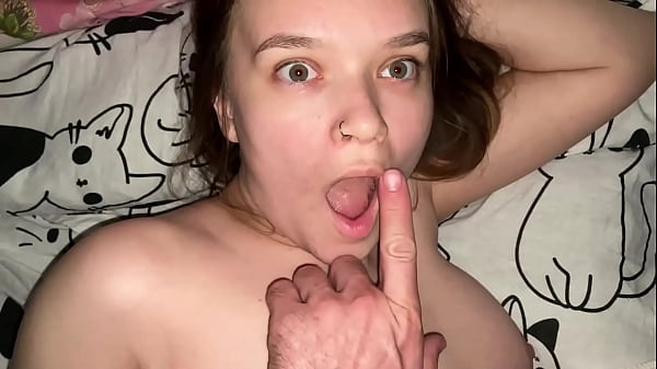 Stepdad fucked stepdaughter’s mouth quickly while her mother was in the next room
