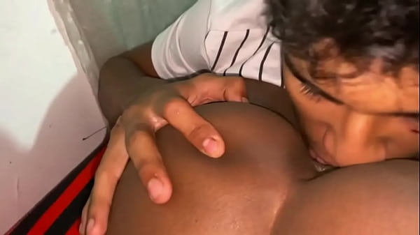 tengo sexo com mi madrastra cuan esta sola en casa