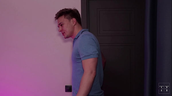 I tricked an Asian masseuse to have rough sex with me