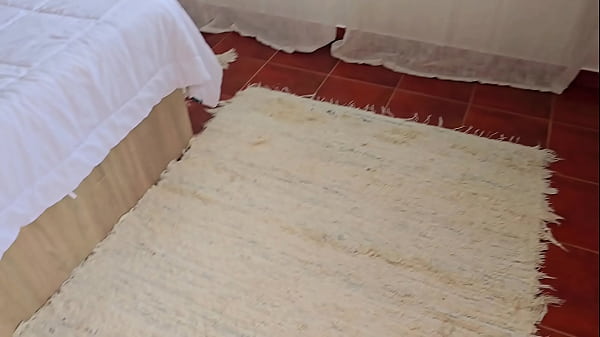 my girlfriend gives me a surprise that I had stuck in her ass for the first time I break her delicious little ass HOMEMADE!!!!