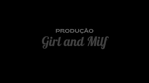 Girlandmilf- Passeio no Parque com calça aberta, walk without panties