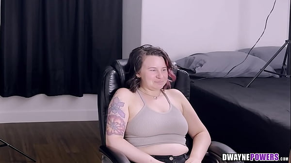 Ryder Let’s Him Fuck Her Legs During a Photoshoot Behind The Scenes