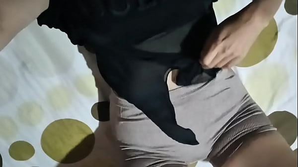 Su coño pagó la deuda más de lo que pensaba ( CASERO REAL)