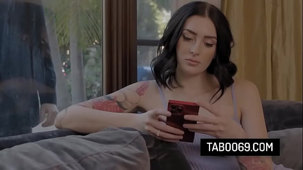 Kinky Lapdog – Charlotte Sins