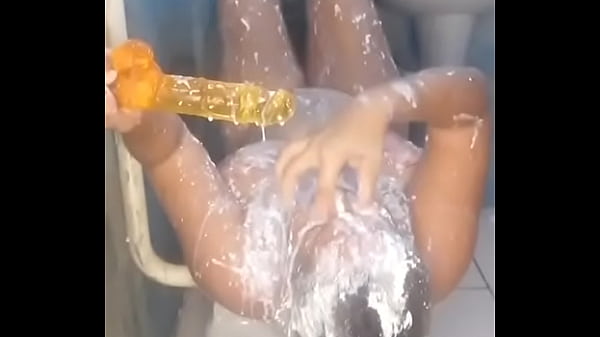 Rola, Leite e Vômito: A Cena Mais Nojenta e Excitante que Já Gravei