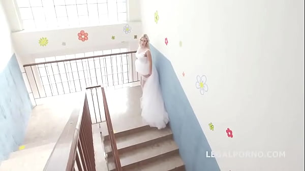 This slut is fully stretched as double anal action fills her rear and a thick cock pounds her dripping pussy in a wild amateur gangbang session