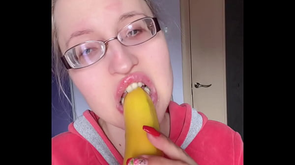ASMR Eating BANANA PINK LIPSTICK – LIP FETISH   FOOD FETISH LIPSTICK EyeGlasses